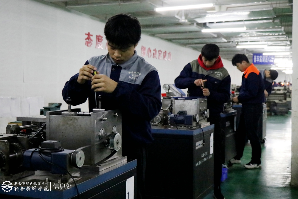 第五届校园技能文化节图集——装配钳工比赛