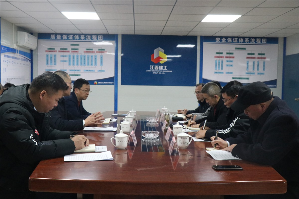 仙女湖区委书记(省职教园区党工委书记)周俊华一行莅临市职教中心新校区调研